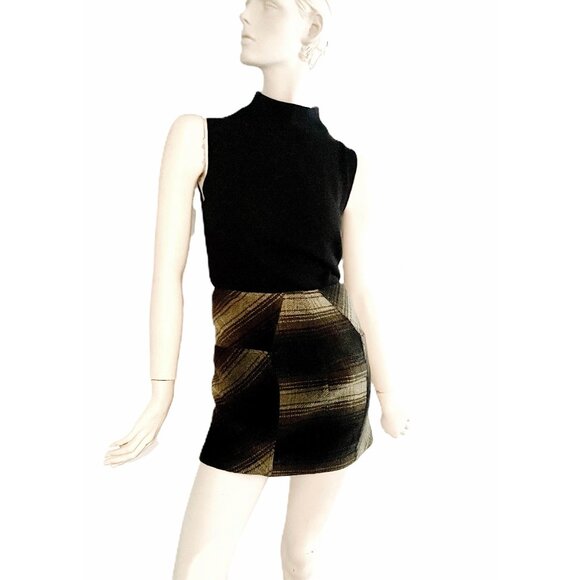 Kensie Dresses & Skirts - Vintage Plaid Miniskirt, Size 4, Green Wool Kensie Short Plaid Skirt